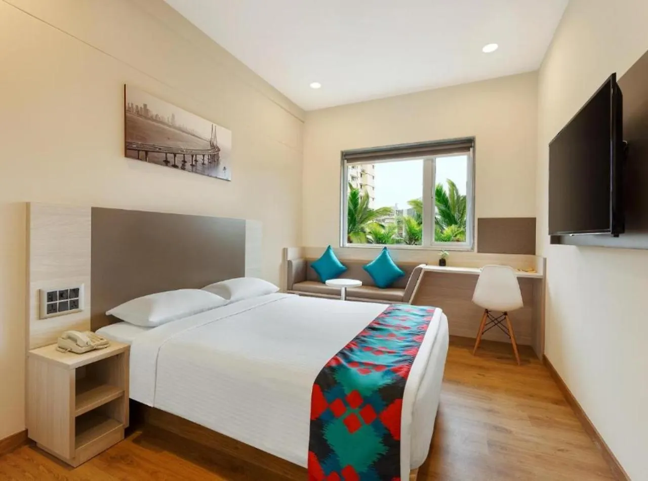 Hotel Luxury Villa Near Delhi Airport New Delhi 4*,