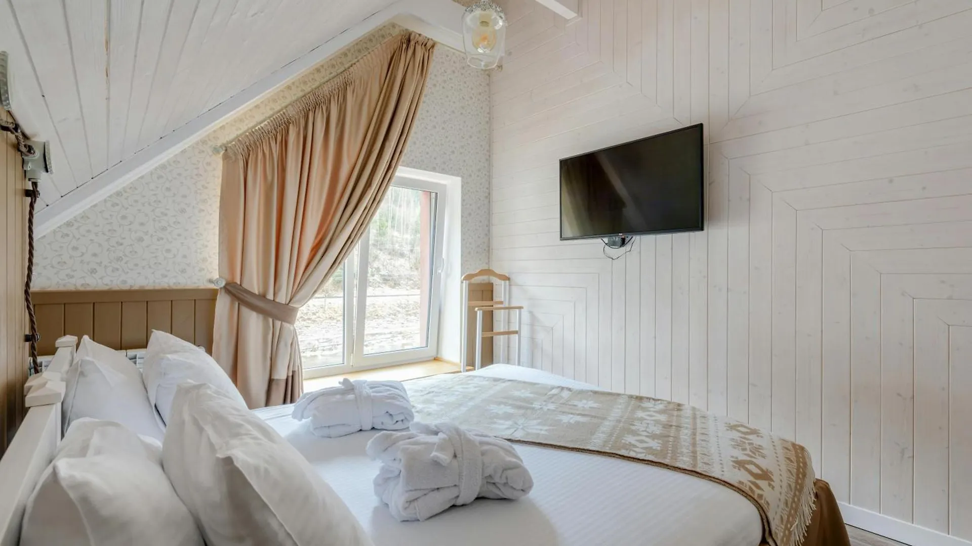 ****  Hotel Luxury Villa Near Delhi Airport New Delhi India