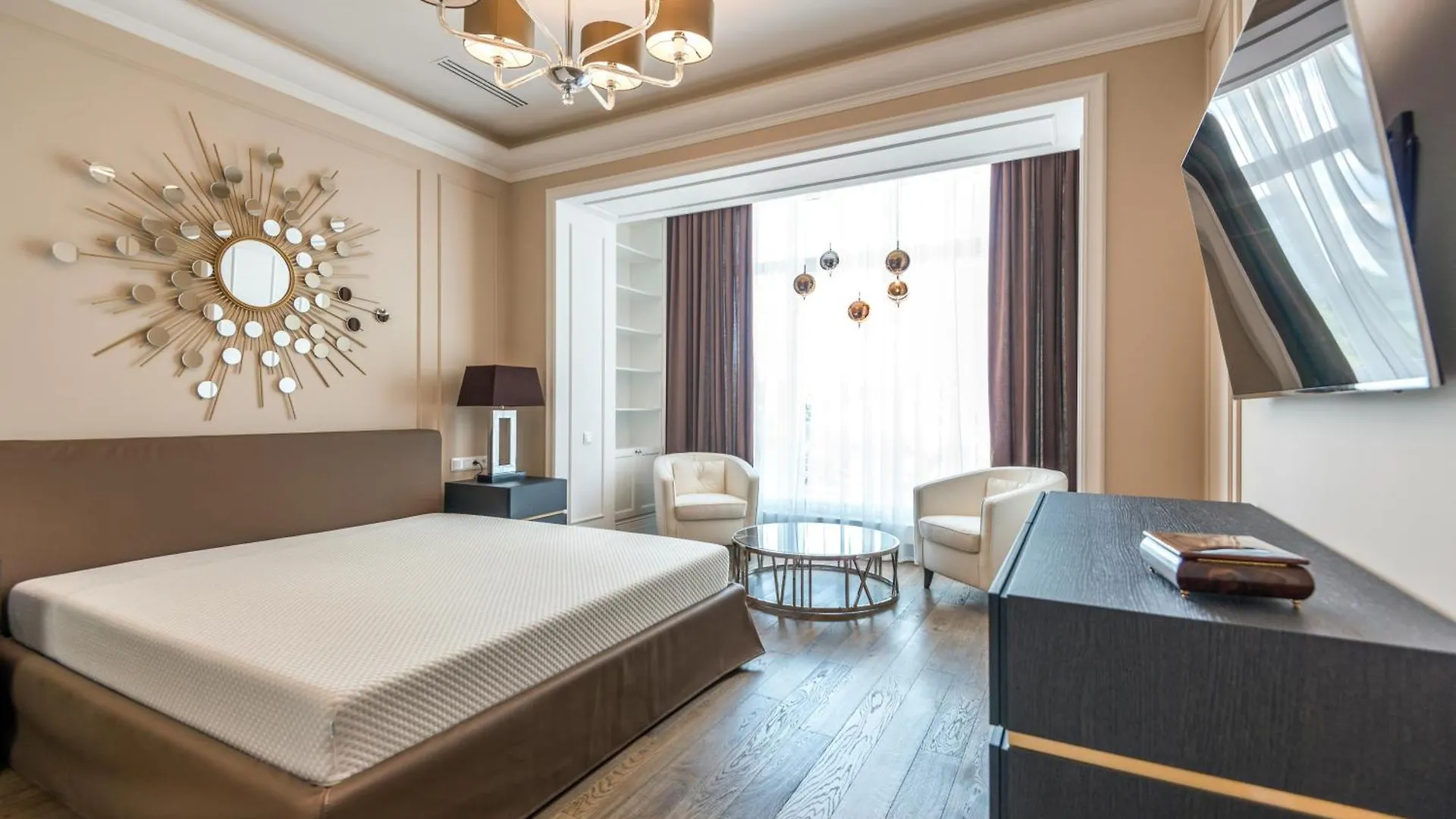 Hotel Luxury Villa Near Delhi Airport New Delhi 4*,  India